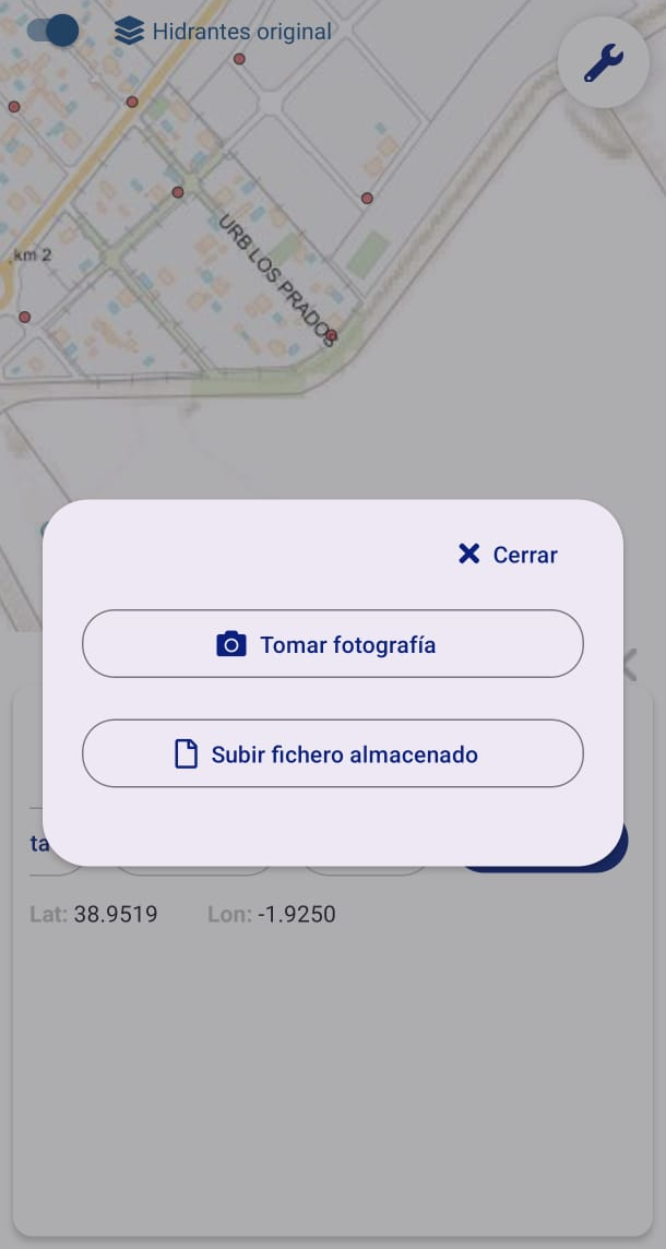 Figura 43: Tomar o subir fotografías almacenadas en el dispositivo. 